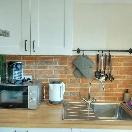 Stylish & Cosy Near Seafront Lgal1-1 *