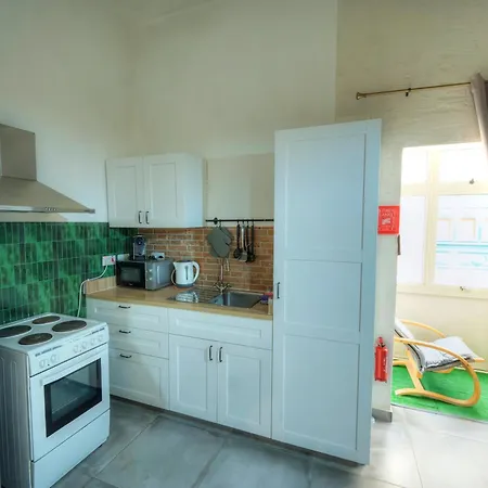 Stylish & Cosy Near Seafront Lgal1-1